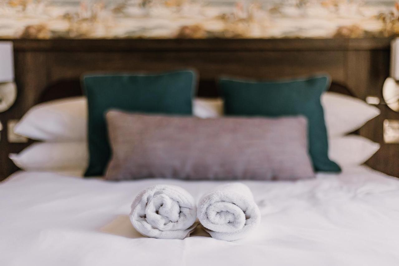 The Bull Hotel ستوني ستراتفورد المظهر الخارجي الصورة